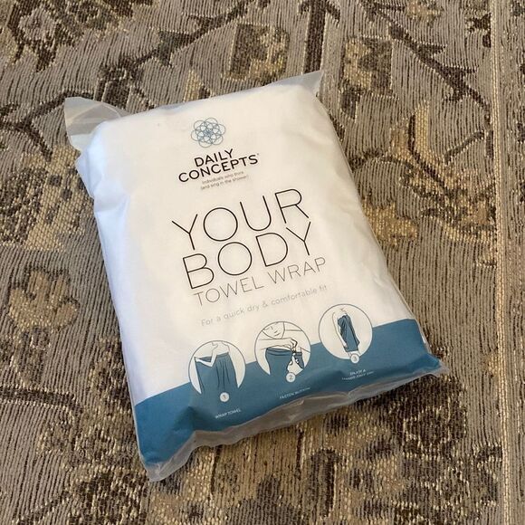 Daily Concepts  Towel Wrap - Picture 1 of 5